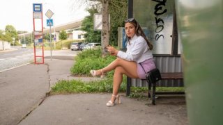 [PublicAgent] Ariana Van X &#8211; Latina Tries Czech Sausage (2023.02.01)