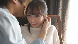 Gentle H With A Naive Beautiful Girl / Miraia