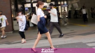 Seriously flexible first shot 1534 God development In front of Akiba station Beautiful office lady who picked up Riko Actually it was a bad guy making machine that loves service and loves sex If you practice it in the hotel room at once