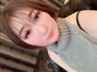 Looks God Cum inside pure 18 years old caught on SNS Complete amateur Sale until 22nd