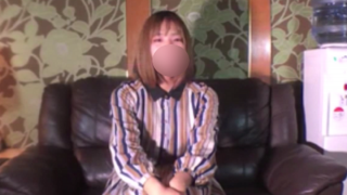 Personal photography Mei 20 years old Shaved slender female college student Even in H with my boyfriend I will cum inside from the back to JD with rubber