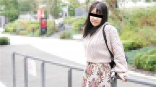 First amateur shoot Yui Ichinose was the owner of a terrific F cup when he took off his mature amateur girls clothes