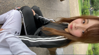 Translation Ali Del Del Cute Blow in the car Hen Beautiful girl
