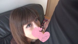 First shot Emi-chan 22 years old 148cm B83 D-Cup W56 H85 Appearance S-class beauty advent Emi-chan who has been arguing for many years finally fulfilled her wish and took a home squirrel Suck on a sensitive young body