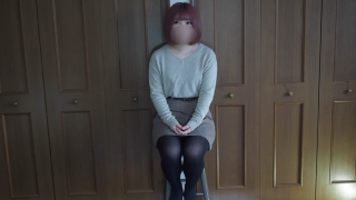 Personal shooting First shot Yukimi a 23-year-old restaurant clerk An amateur girl with red hair shaved pussy will take the first POV and vaginal cum shot in her life