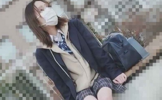 Prefectural General Course Fair skinned young girl Meet at the back of the school and call home