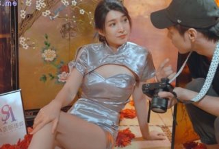 Photographer Fucks Cheongsam Girl At The Filming Scene